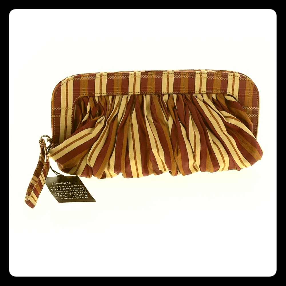 Vintage looking wristlet, Naturally Knotty